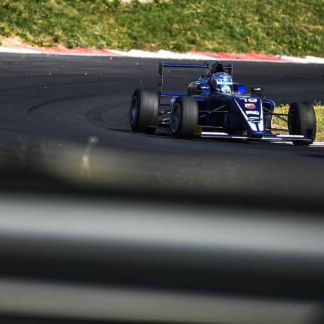 Just one week to go until we go racing again!
🏁🇬🇷
.
.
#CRAM #ItalianF4 #ItalianFormula4 #italianf4byabarth #abarth #imola #GeorgisMarkogiannis #GBOY #GBOYRacing #RoadToF1 #testing #markaalen #pirelli
